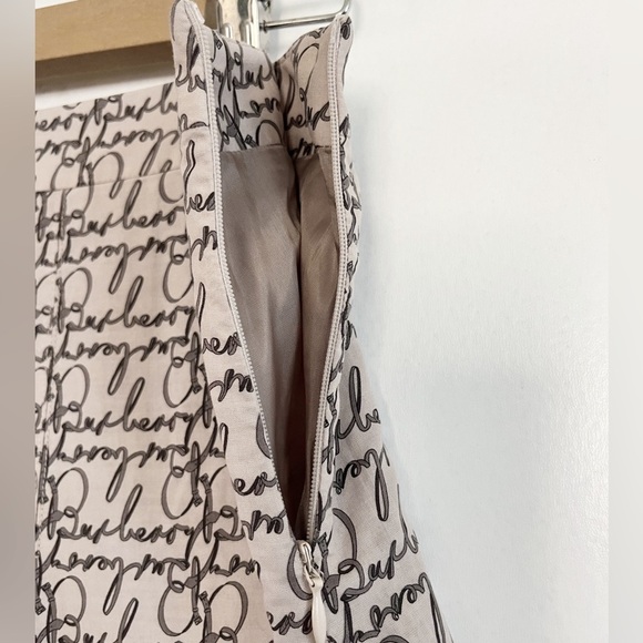 Burberry London Size 10 Signature Script Print Pleated Preppy Cotton Skirt - Picture 6 of 12